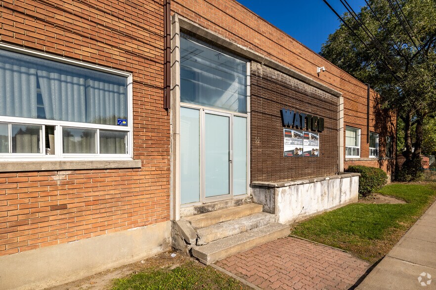 More Photos Of 55 Av Milton, Lachine Office For Sale