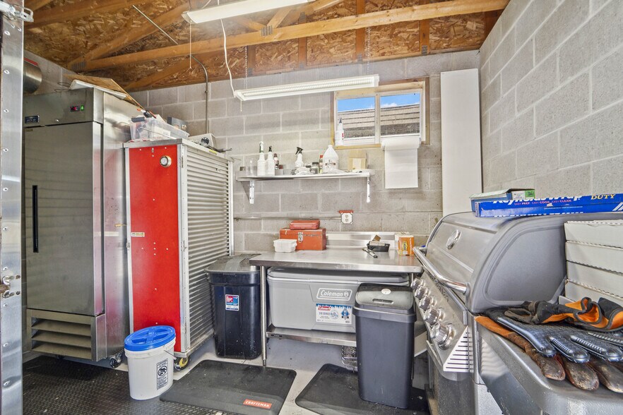 More Photos Of E6659 Wolf River Dr, Fremont General Retail For Sale