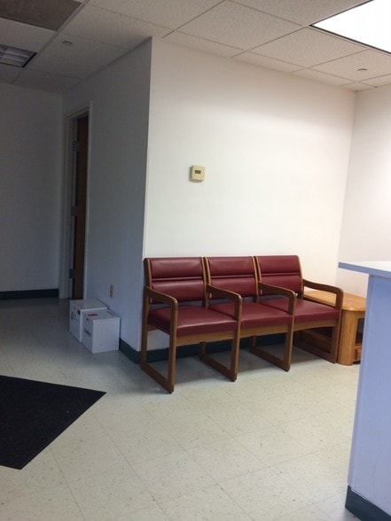 More Photos Of 225 Bridge St, Metuchen Medical For Lease