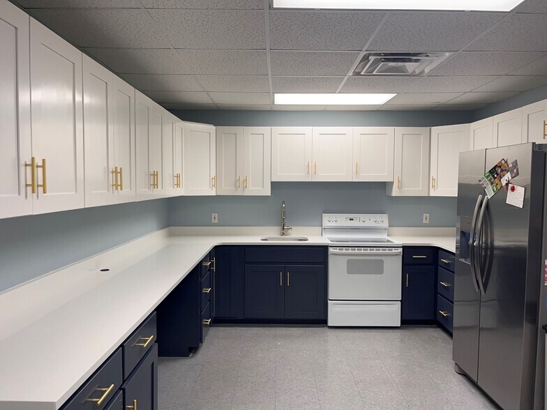 More Photos Of 502-506 Jefferson St, Tallahassee Office For Sale