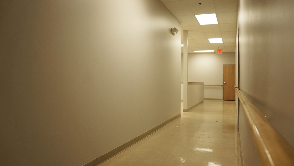 More Photos Of 1 Commercial St, Branford Warehouse For Lease