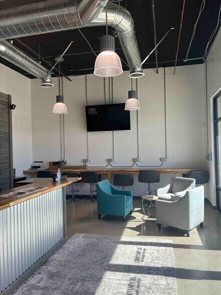More Photos Of 27559 Newport Rd, Menifee Storefront For Lease