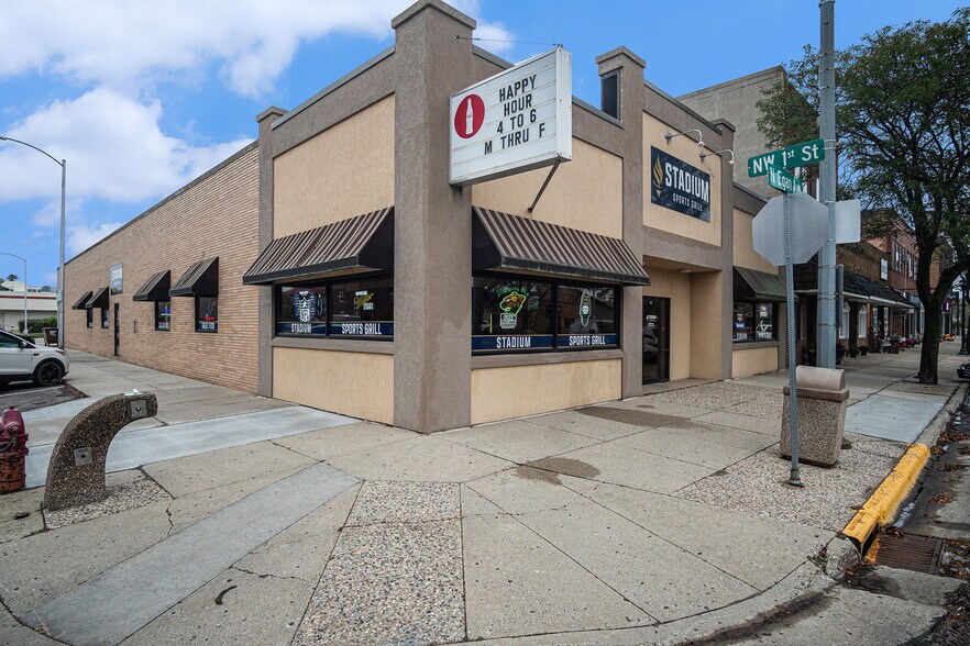 Primary Photo Of 203 N Egan Ave, Madison General Retail For Sale