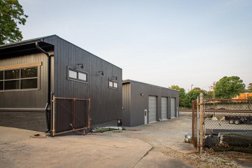 More Photos Of 1380 Spring St SE, Smyrna Warehouse For Sale