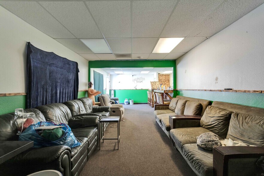 More Photos Of 56300 29 Palms Hwy, Yucca Valley Medical For Sale