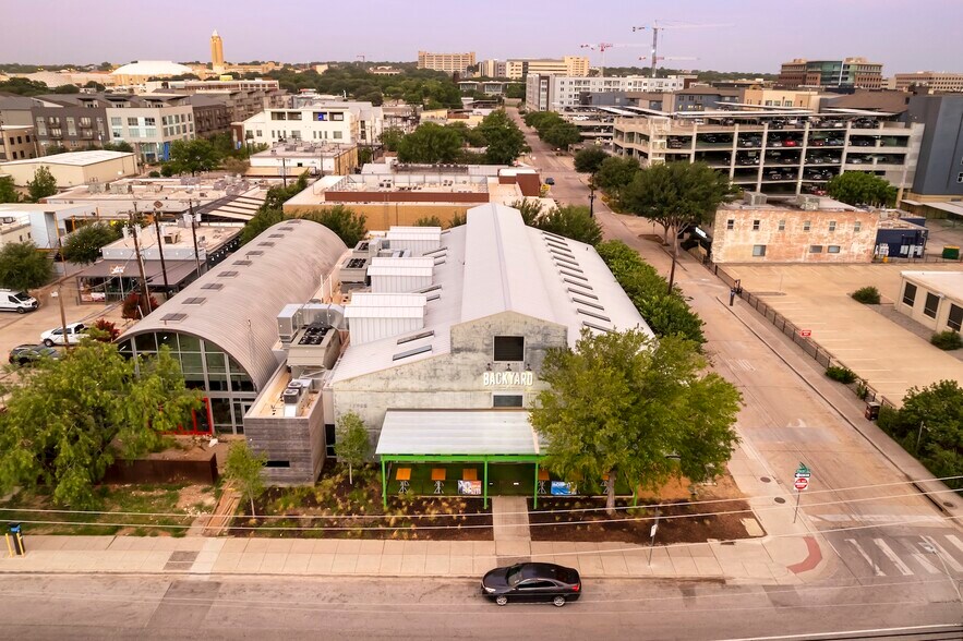 More Photos Of 1000 Foch St, Fort Worth General Retail For Sale