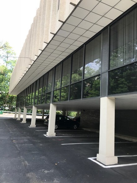 More Photos Of 111 Northfield Ave, West Orange Office For Lease