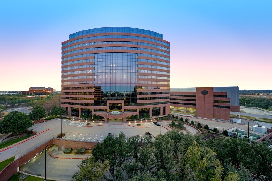 More Photos Of 2221 Lakeside Blvd, Richardson Office Residential For Lease