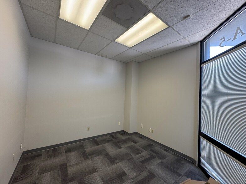 More Photos Of 109A S Scott St, Spokane Flex For Lease