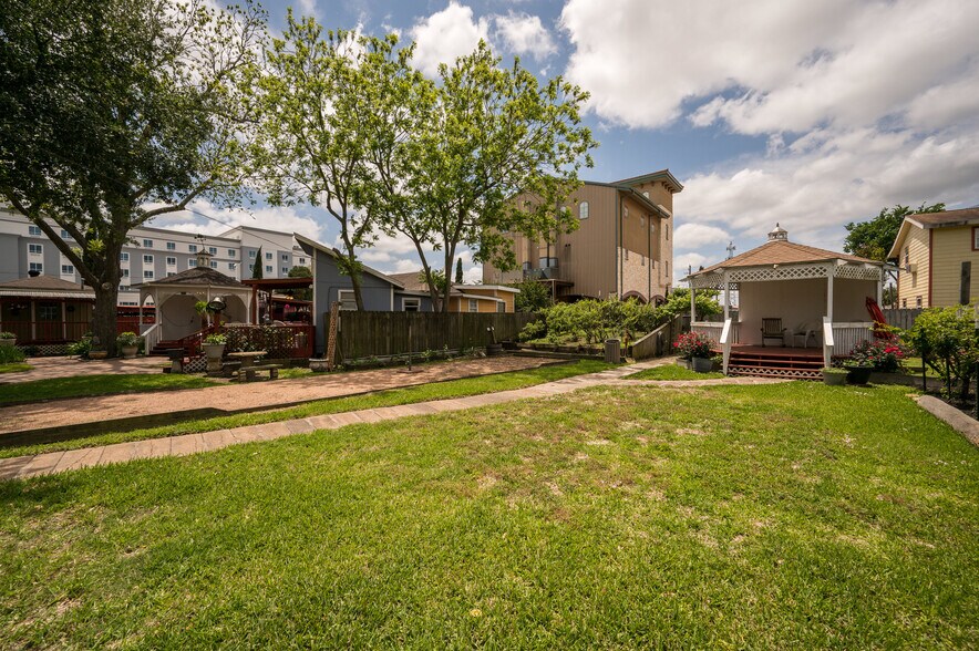 More Photos Of 706 Bradford Ave, Kemah Land For Sale
