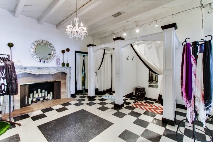 More Photos Of 5544 La Jolla Blvd, La Jolla Storefront Retail Residential For Lease