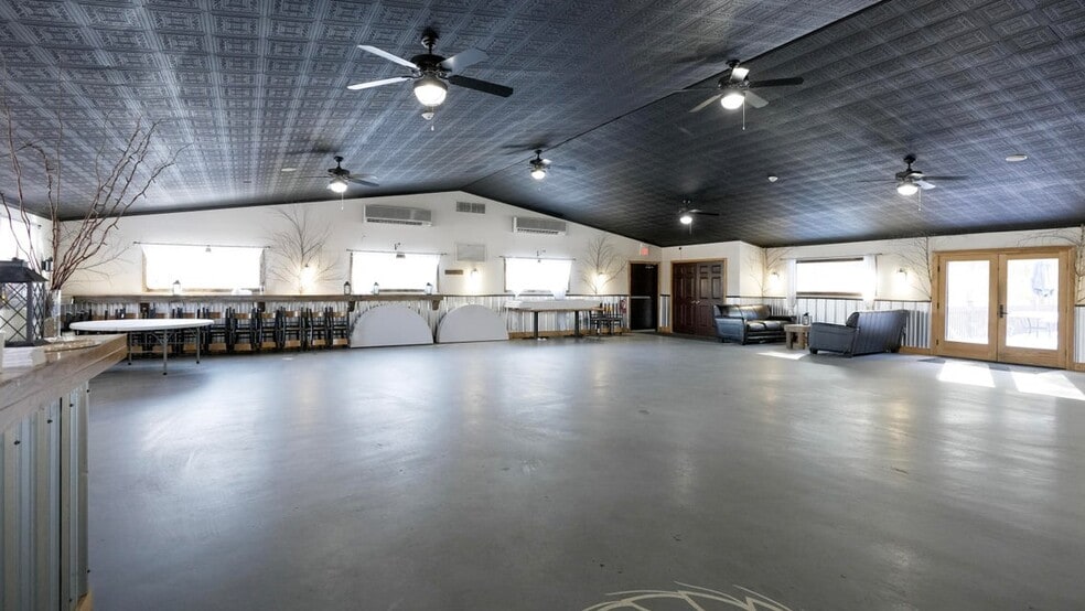 More Photos Of 697 Bear Swamp Rd, Peru General Retail For Sale