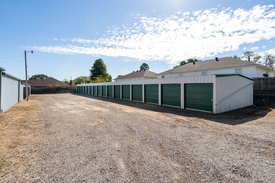 More Photos Of 2510 Kibler Rd, Van Buren Self Storage For Sale