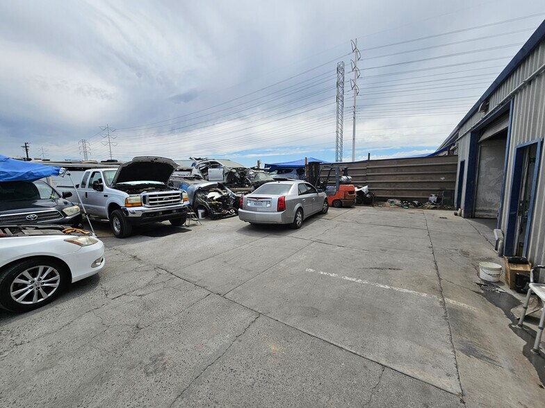 More Photos Of Storage Yard 4, Sacramento Contractor Storage Yard For Lease