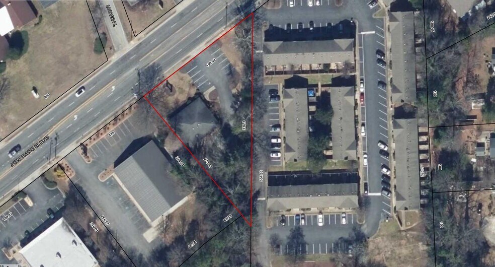 More Photos Of 1423 John B White SR Blvd, Spartanburg Veterinarian Kennel For Sale