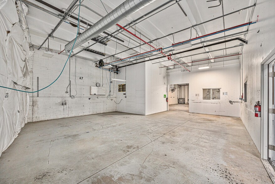 More Photos Of 1475 S Acoma St, Denver Warehouse For Sale