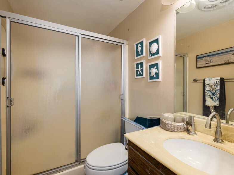 More Photos Of 426 E Imperial Ave, El Segundo Apartments For Sale