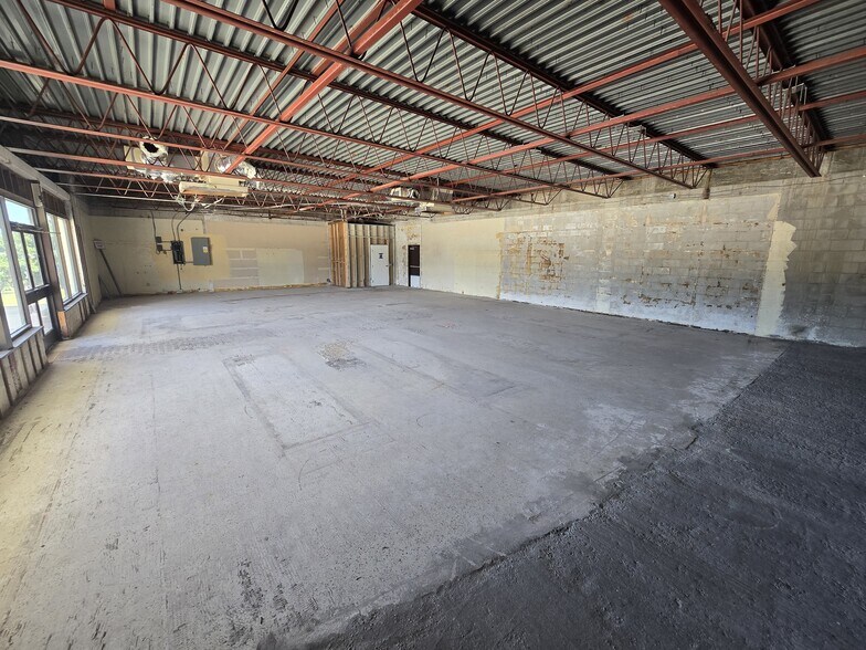 More Photos Of 8801 20th St, Vero Beach Convenience Store For Sale