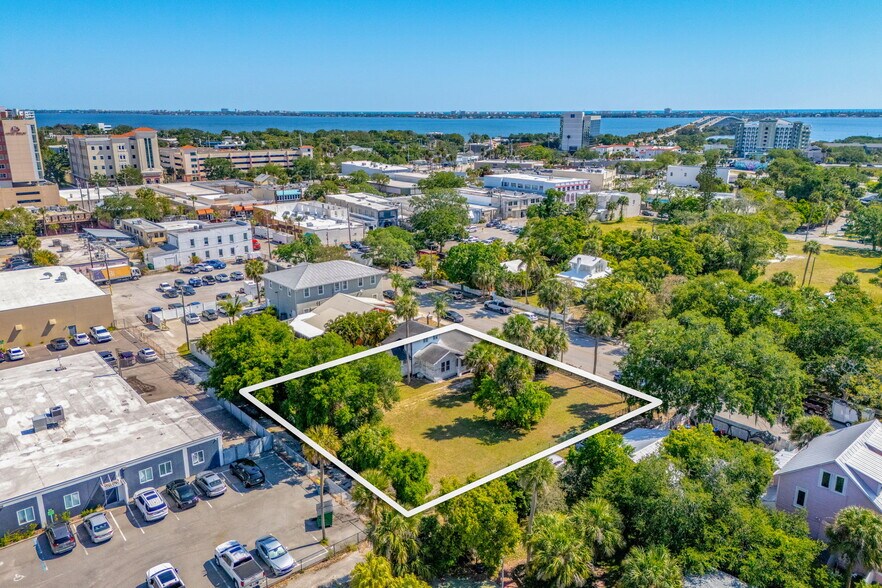 More Photos Of 2106 Vernon Pl, Melbourne Flex For Sale