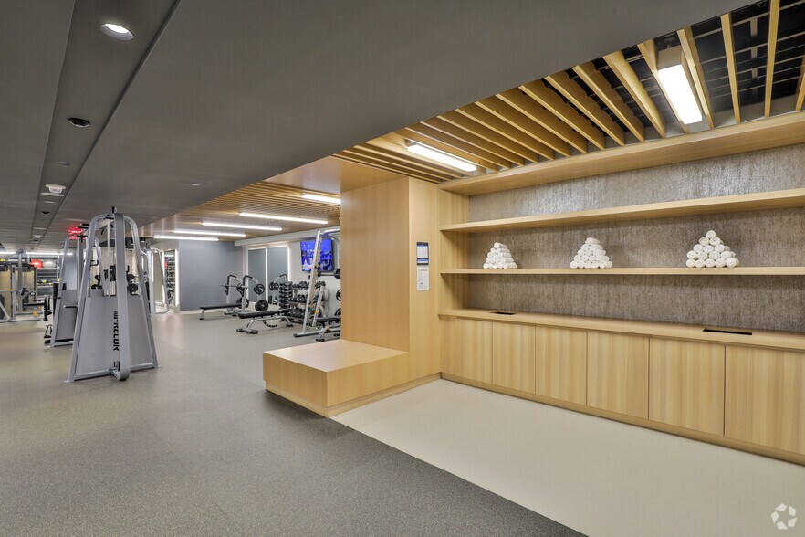 More Photos Of 1700 K St NW, Washington Office For Lease