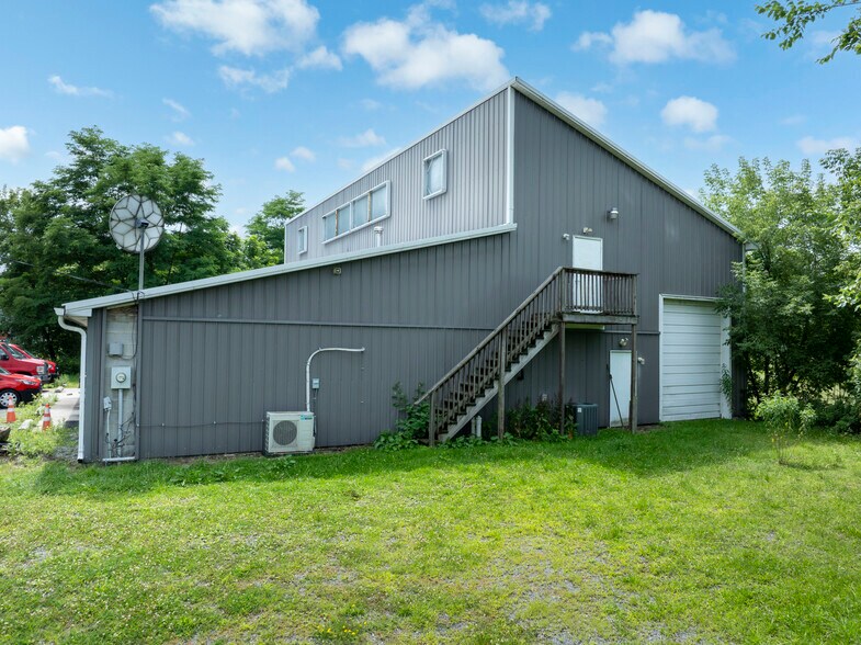 More Photos Of 3340 E Pleasant Valley Blvd, Altoona Freestanding For Sale