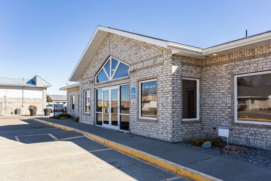 More Photos Of 1263 Bennett Ave, Burley Medical For Sale