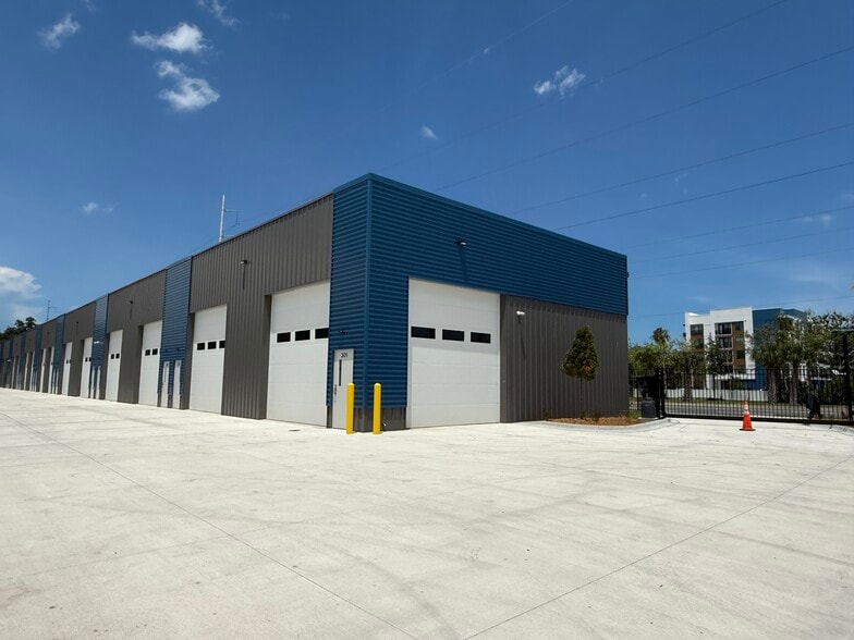 More Photos Of 2790 Mayport Rd, Jacksonville Warehouse For Sale