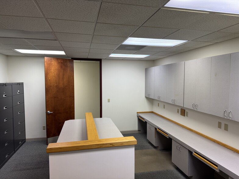 More Photos Of 2707 Buford Hwy, Atlanta Office For Lease