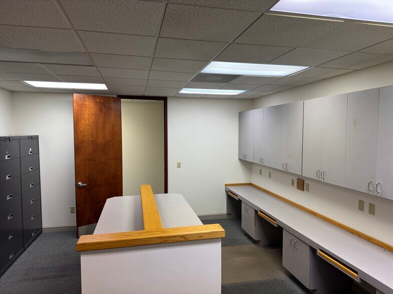 More Photos Of 2707 Buford Hwy, Atlanta Office For Sale