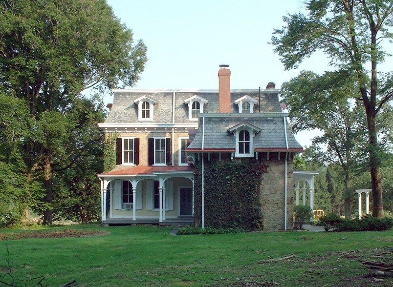 More Photos Of 1574 Easton Rd, Warrington Office Residential For Lease