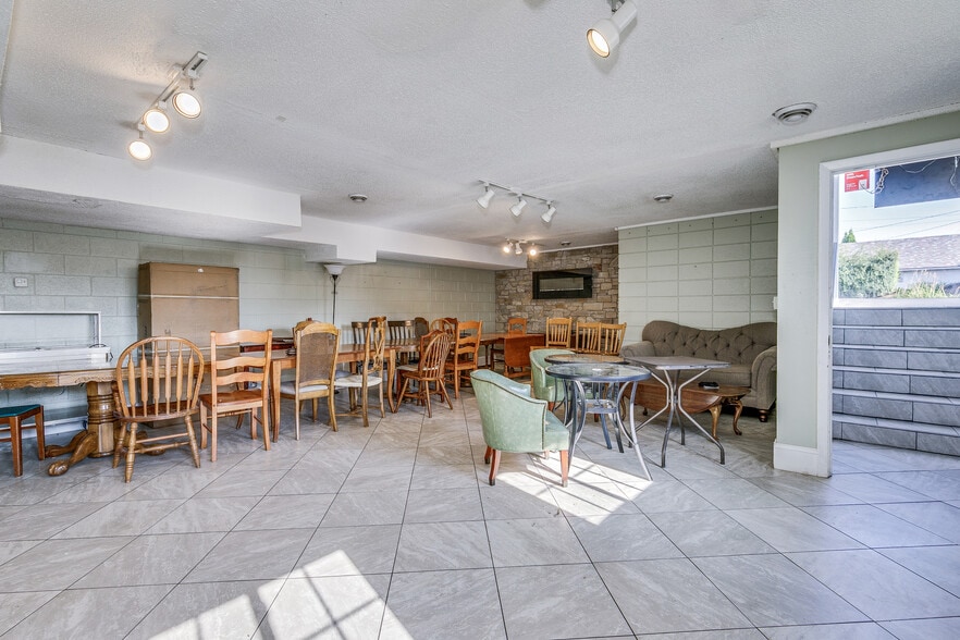 More Photos Of 1025 Southview Blvd, South Saint Paul Restaurant For Sale