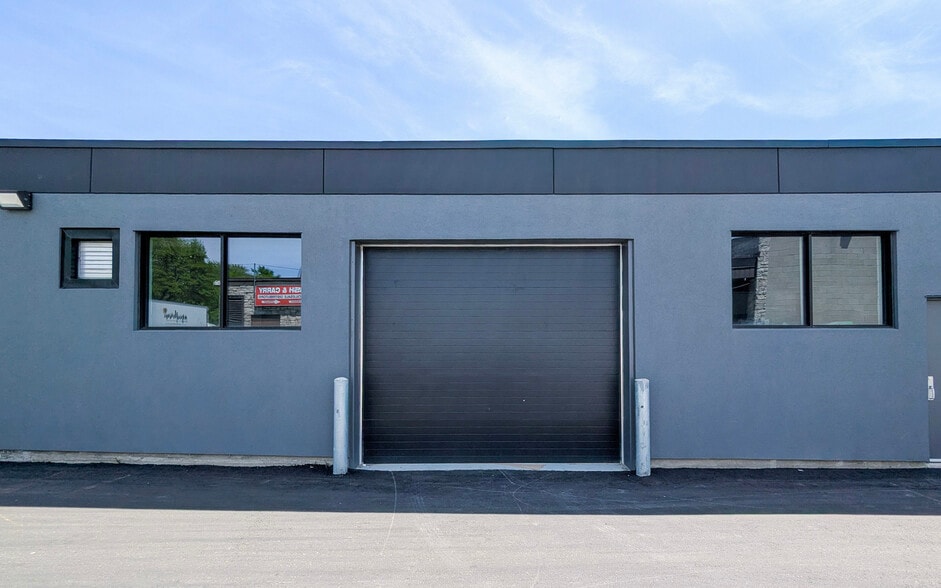 More Photos Of 1790 Midland Ave, Toronto Manufacturing For Lease