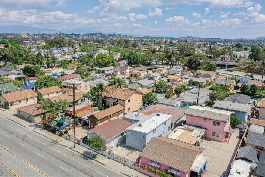 More Photos Of 474 S Eastern Ave, East Los Angeles Multifamily For Sale