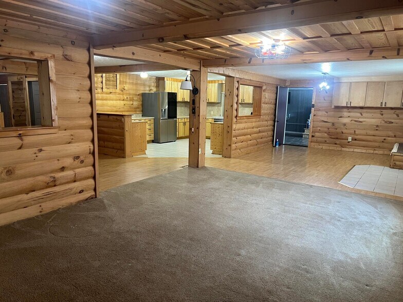 More Photos Of 380 S Main St, De Graff Light Manufacturing For Sale