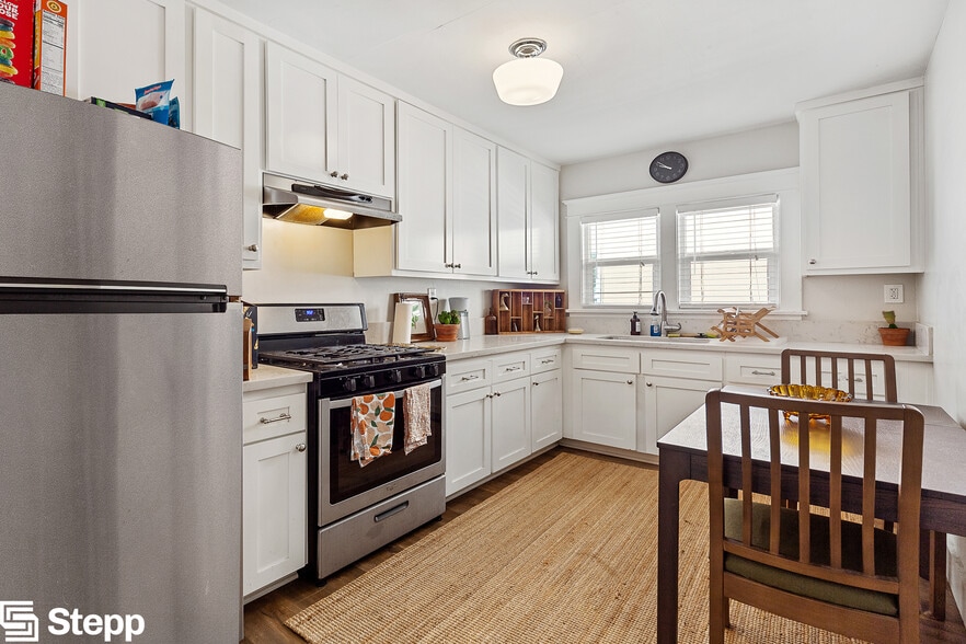 More Photos Of 1142-1148 E 1st St, Long Beach Apartments For Sale