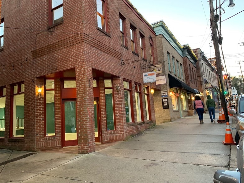 More Photos Of 8155-8167 Main St, Ellicott City Storefront Retail Office For Lease