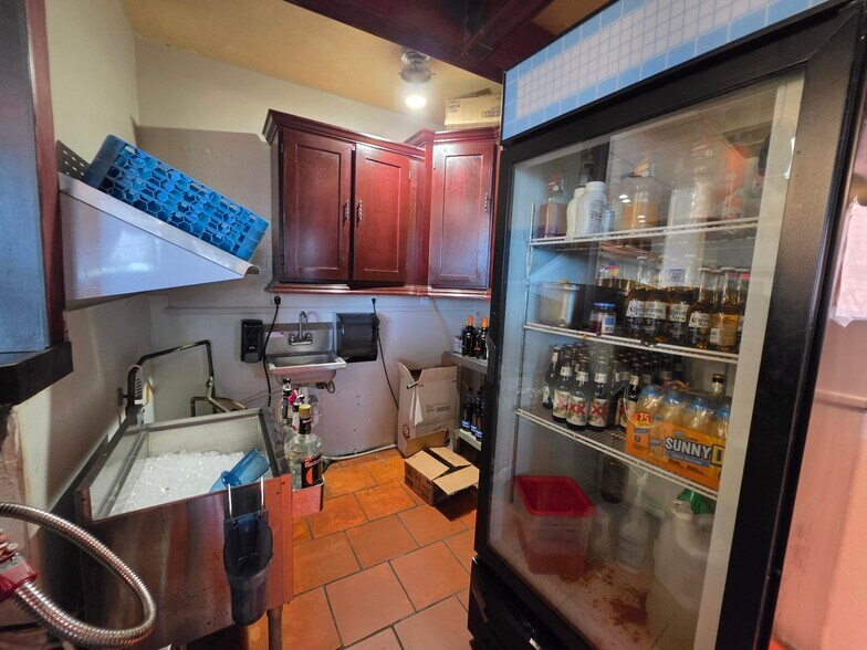 More Photos Of 2813 W Walnut St, Rogers Restaurant For Sale