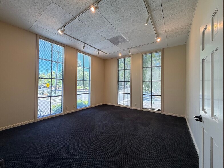 More Photos Of 2100 21st St, Sacramento Office For Lease
