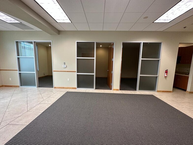 More Photos Of 9650 Research Dr, Irvine Office For Lease