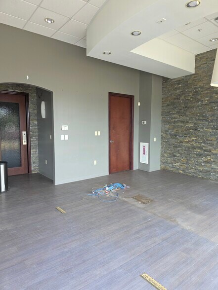 More Photos Of 4900 Transit Rd, Depew Storefront For Lease