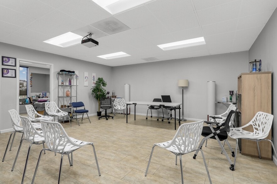 More Photos Of 5701 N Kentucky Ave, Crystal Loft Creative Space For Sale