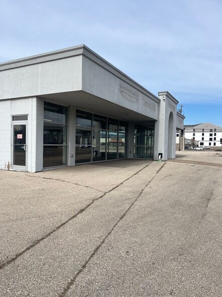 More Photos Of 121 Huff St, Winona Auto Dealership For Sale