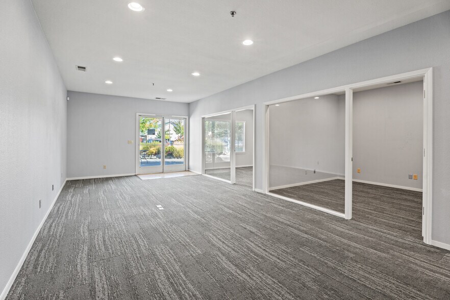 More Photos Of 1252 Airport Park Blvd, Ukiah General Retail For Lease