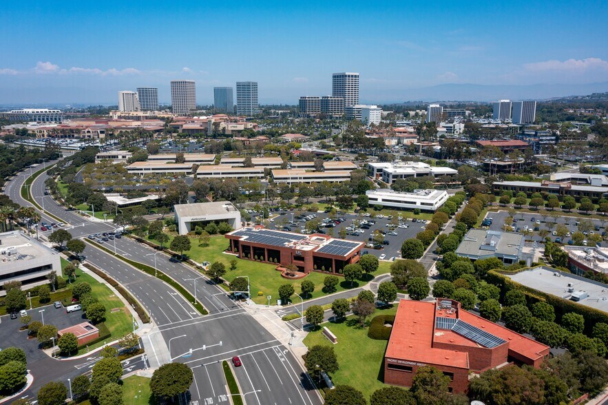 More Photos Of 17 Corporate Plaza Dr, Newport Beach Coworking Space