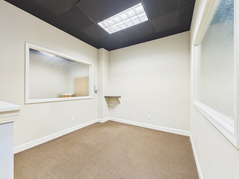 More Photos Of 7559 Kayne Blvd, Columbus Freestanding For Lease