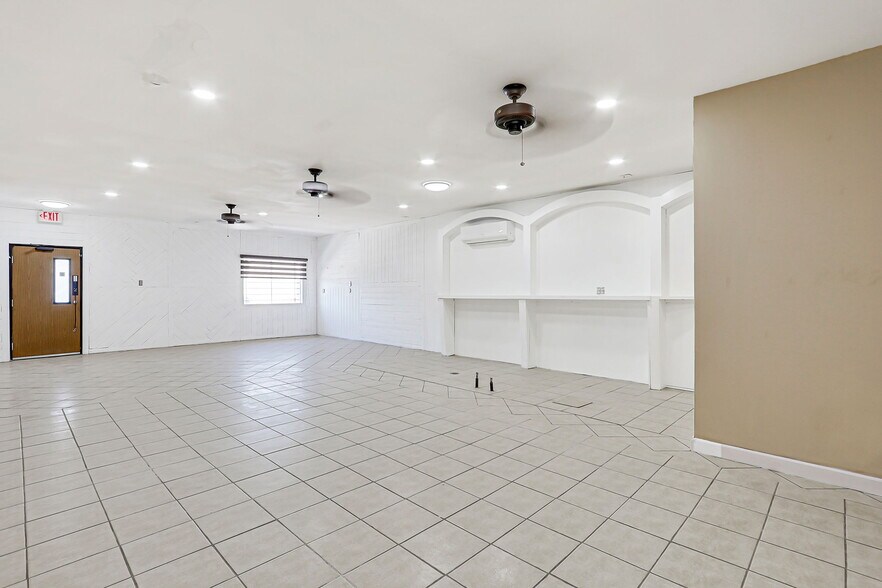 More Photos Of 2222 Bassett Ave, El Paso Storefront Retail Residential For Sale