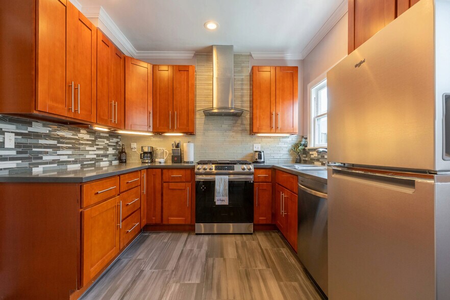 More Photos Of 256 29th St, Oakland Apartments For Sale