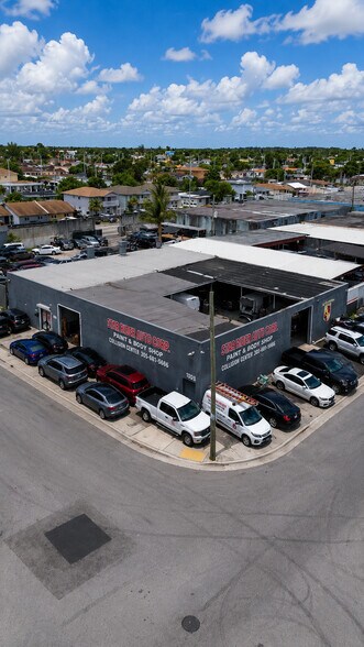 More Photos Of 1025 E 45th St, Hialeah Auto Salvage Facility For Sale