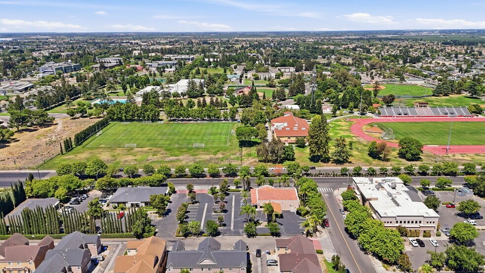 More Photos Of 3700 Geer Rd, Turlock Bank For Lease