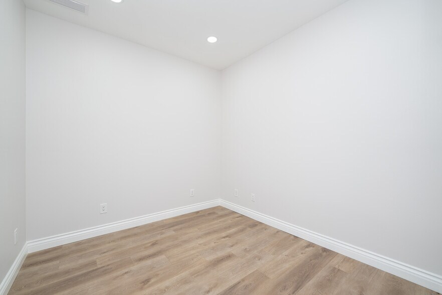 More Photos Of 214 W La Habra Blvd, La Habra Storefront For Lease